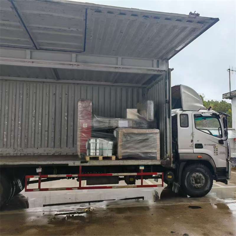 龙潭区康马县：物流专线的高效货运之旅